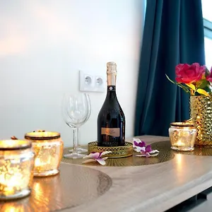 https://relax-jacuzzi-apartment.krakowhotelspoland.com