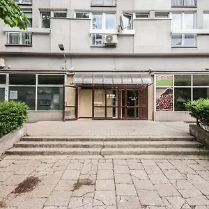 https://unique-studio-with-stunning-view-netflix.warsawhotelspoland.com